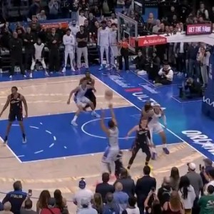 贝恩接球直接漂移三分出手打进，魔术领先5分几乎杀死比赛